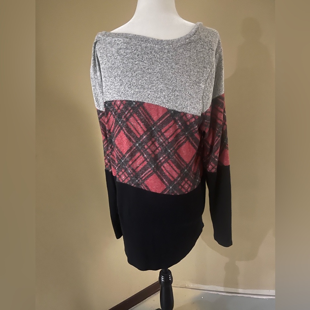 👻🎃CLEARANCE🎃👻 Ricki’s top